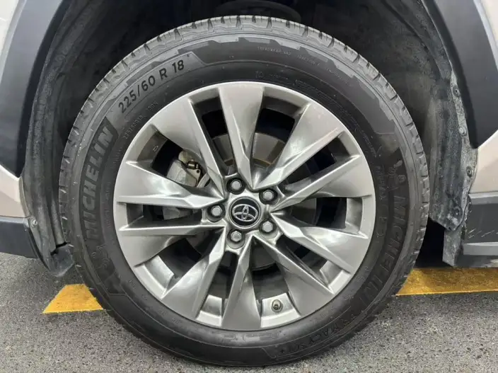 Toyota Wildlander 2022 Model 2.0L 4WD Deluxe Edition – фото 7