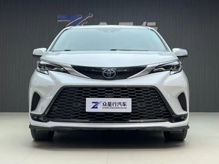 Granvia 2022 Model 2.5L Hybrid Premium Edition – фото 2
