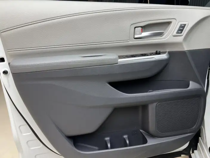 Granvia 2022 Model 2.5L Hybrid Premium Edition – фото 8