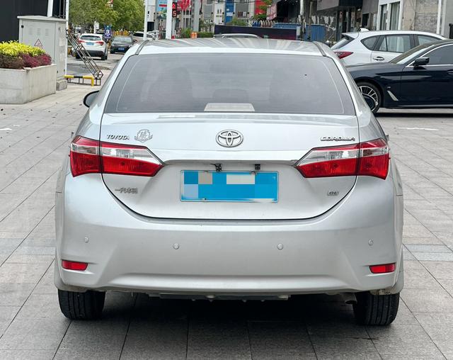 Toyota Corolla 2017 модификация 1.6L CVT GL – фото 8