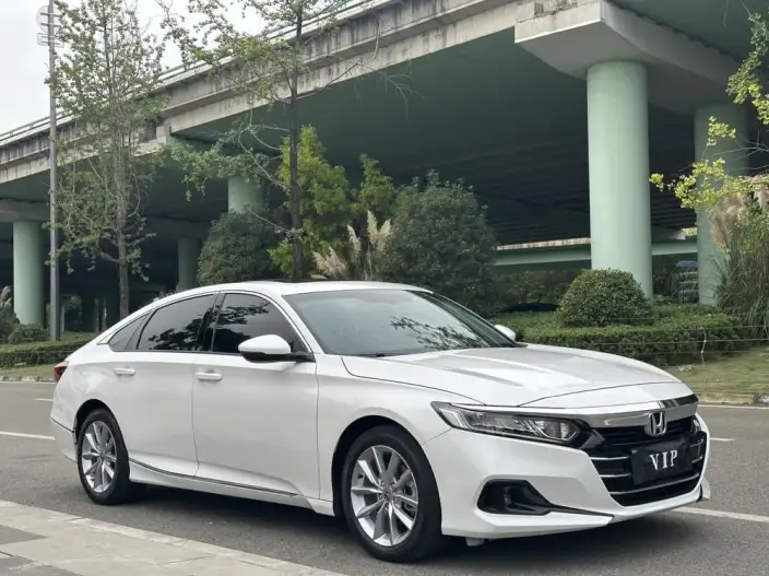 Honda Accord 2022 Model 260TURBO Deluxe Edition – фото 3