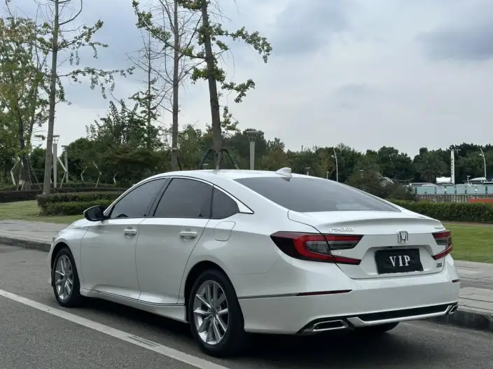Honda Accord 2022 Model 260TURBO Deluxe Edition – фото 4