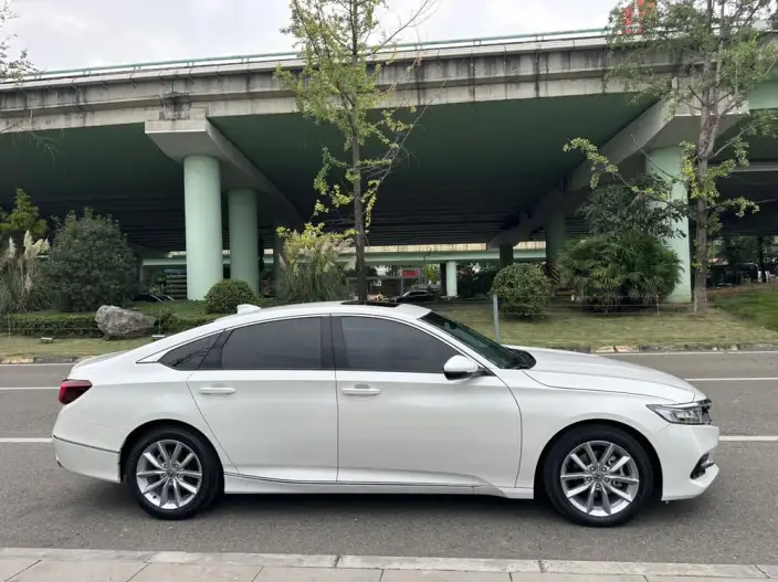 Honda Accord 2022 Model 260TURBO Deluxe Edition – фото 7