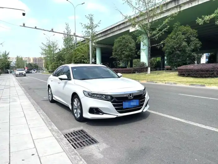 Honda Accord 2022 Model 260TURBO Deluxe Edition – фото 3