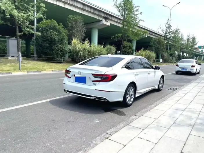 Honda Accord 2022 Model 260TURBO Deluxe Edition – фото 6