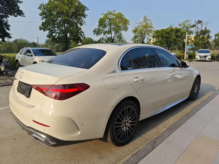 Mercedes-Benz C-Class 2025 Model C 260 L Sports Edition – фото 6