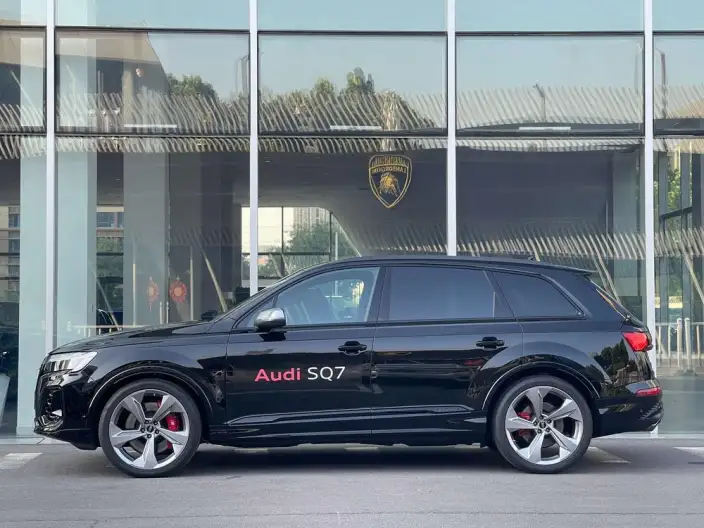 AUDI SQ7 2024 Model 4.0 TFSI – фото 3