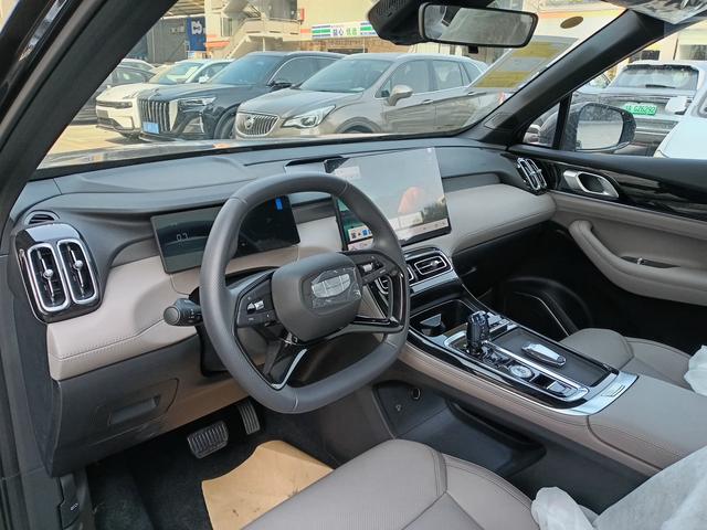 Geely Boyue L 2025 Model 4th Generation 1.5TD DCT Qicheng – фото 4