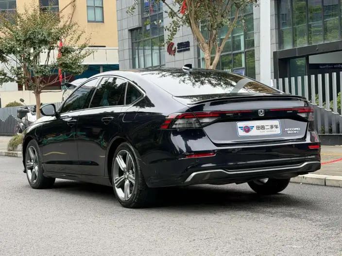 Honda Accord PHEV 2023 Model e:PHEV Premium Edition – фото 4