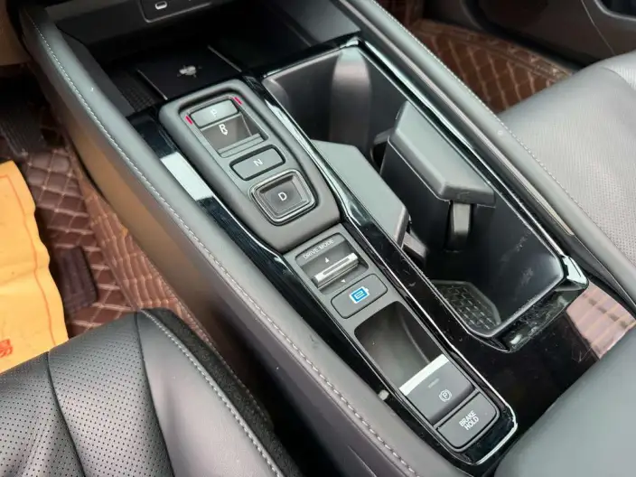 Honda Accord PHEV 2023 Model e:PHEV Premium Edition – фото 10