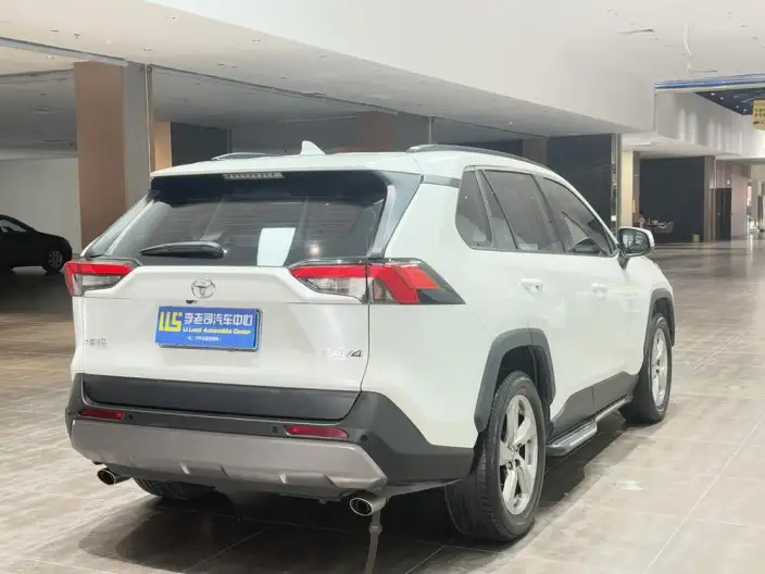 Toyota RAV4 2022 Model 2.0L CVT 2WD Fashion edition – фото 7