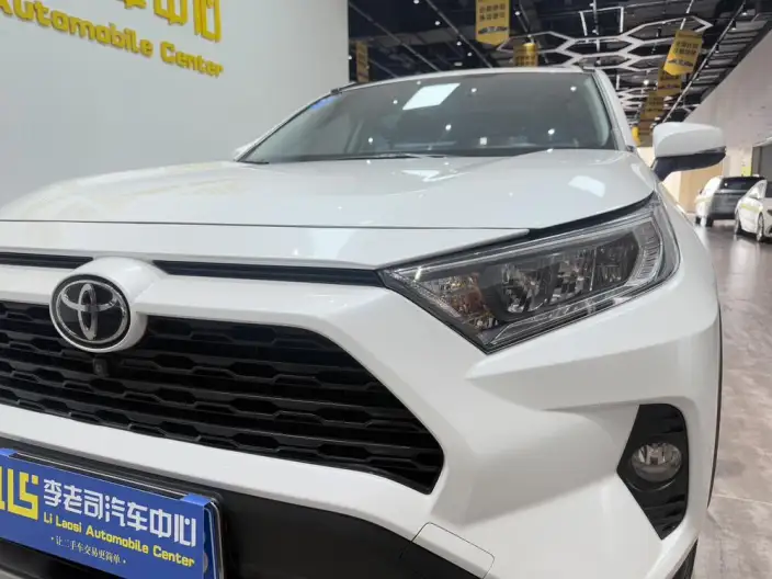 Toyota RAV4 2022 Model 2.0L CVT 2WD Fashion edition – фото 9