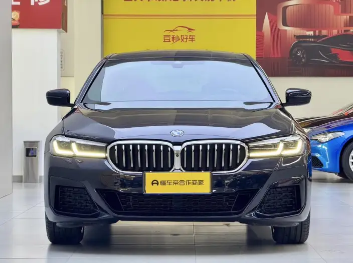 BMW 5 Series 2023 Model 530Li Exclusive Model M Sports Set – фото 2