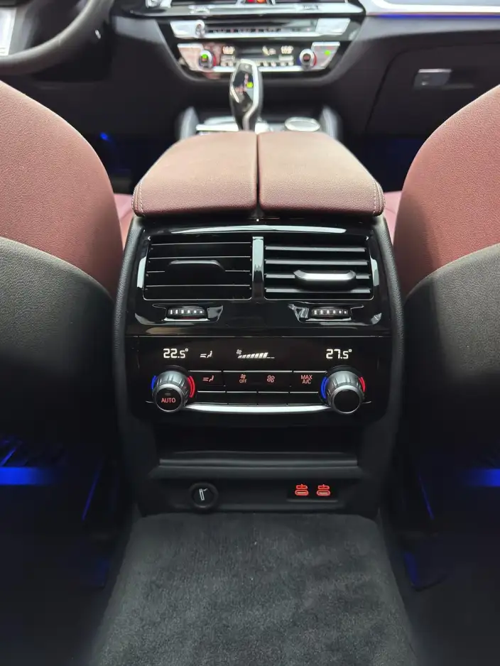 BMW 5 Series 2023 Model 530Li Exclusive Model M Sports Set – фото 9