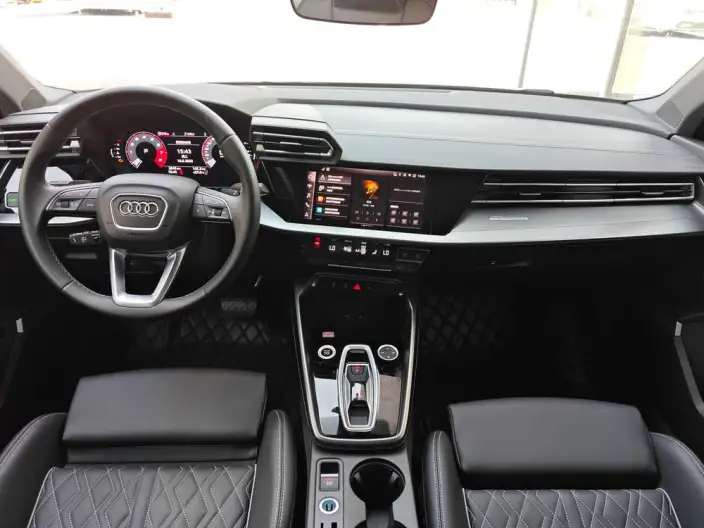 Audi A3 2026 Model A3L Limousine 35 TFSI Continental Flying Spur Exclusive Model – фото 6