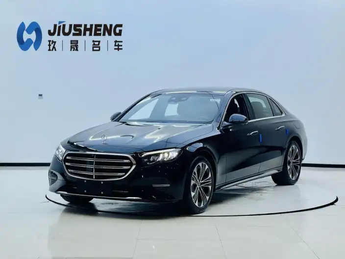 Mercedes-Benz E-Class PHEV 2024 Model E 350 e L sedan – фото 1