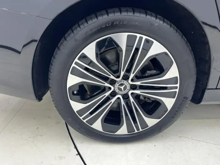 Mercedes-Benz E-Class PHEV 2024 Model E 350 e L sedan – фото 12