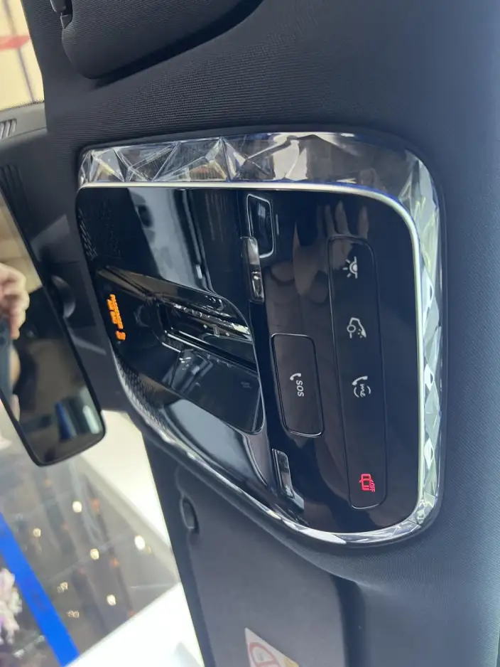 Mercedes-Benz E-Class PHEV 2024 Model E 350 e L sedan – фото 17