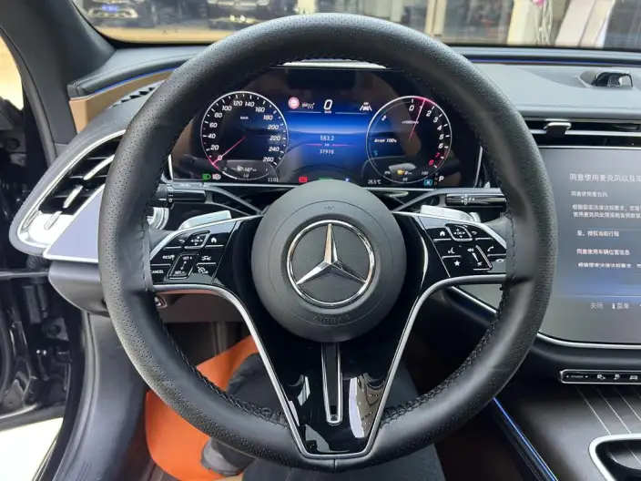 Mercedes-Benz E-Class PHEV 2024 Model E 350 e L sedan – фото 21