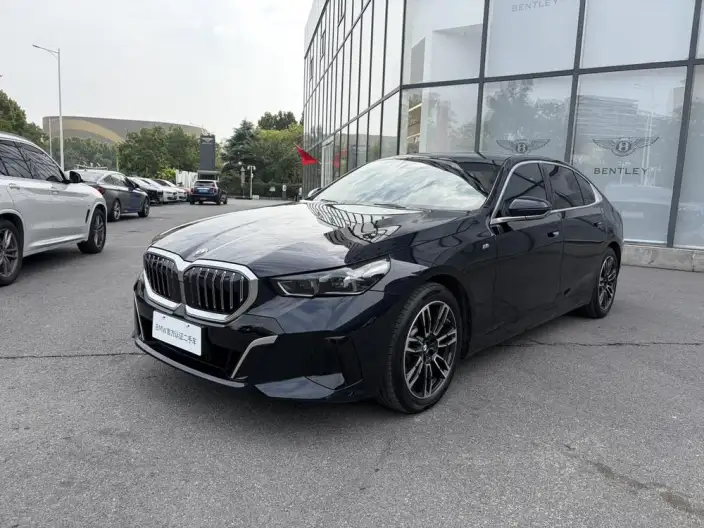 BMW 5 Series 2025 Model Facelift 530Li Leading Model M Sports Set – фото 1