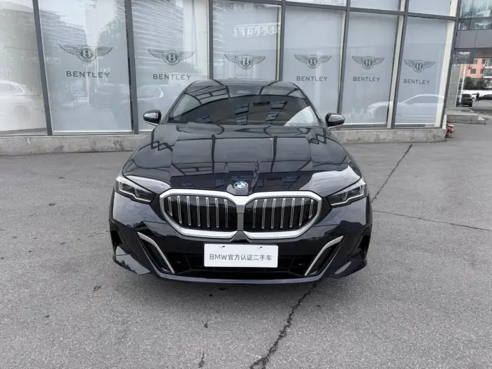 BMW 5 Series 2025 Model Facelift 530Li Leading Model M Sports Set – фото 2