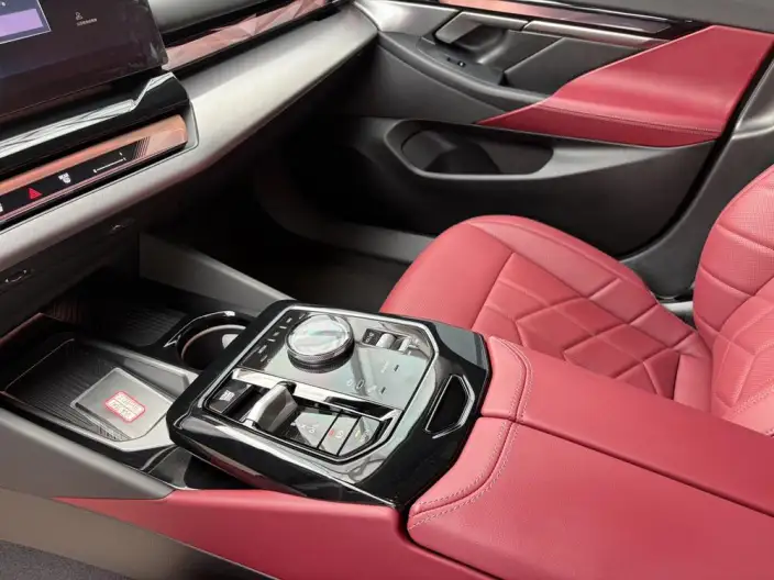 BMW 5 Series 2025 Model Facelift 530Li Leading Model M Sports Set – фото 6