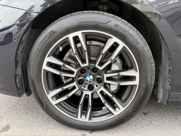 BMW 5 Series 2025 Model Facelift 530Li Leading Model M Sports Set – фото 8