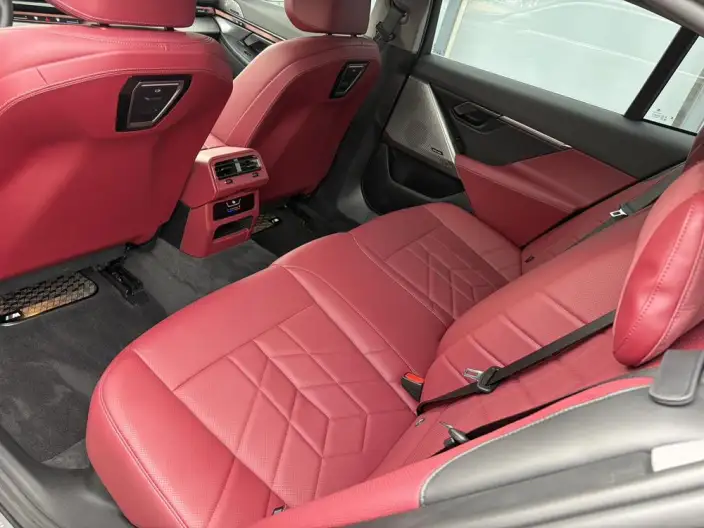 BMW 5 Series 2025 Model Facelift 530Li Leading Model M Sports Set – фото 12