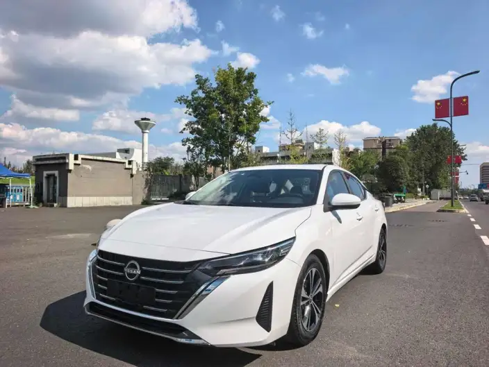 Nissan Sylphy 2023 Model 1.6L CVT Yuexiang Edition – фото 1