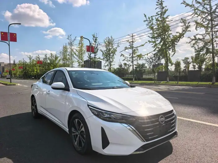 Nissan Sylphy 2023 Model 1.6L CVT Yuexiang Edition – фото 3