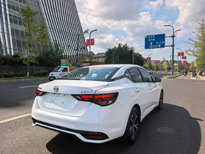 Nissan Sylphy 2023 Model 1.6L CVT Yuexiang Edition – фото 6