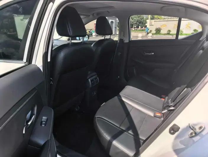 Nissan Sylphy 2023 Model 1.6L CVT Yuexiang Edition – фото 13