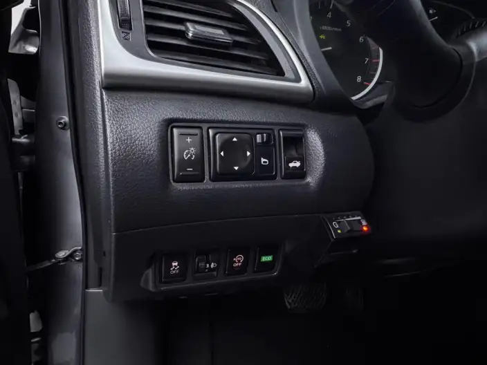 Nissan Sylphy 2022 Model Classic 1.6 XL CVT Deluxe Edition – фото 12