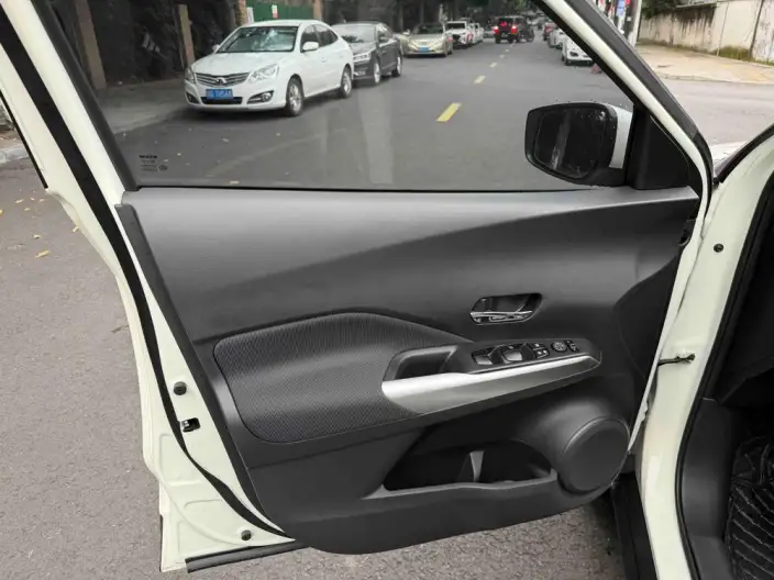 Nissan Kicks 2021 Model 1.5L XL CVT Cool Xiang Edition – фото 9