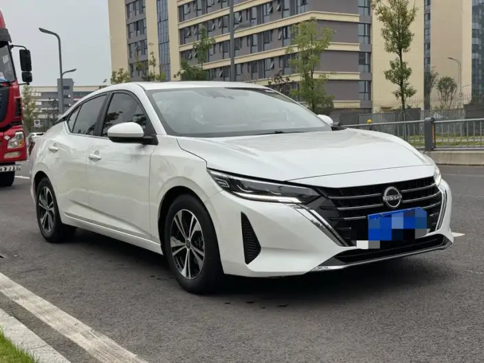 Nissan Sylphy 2023 Model 1.6L CVT Yuexiang Edition – фото 3