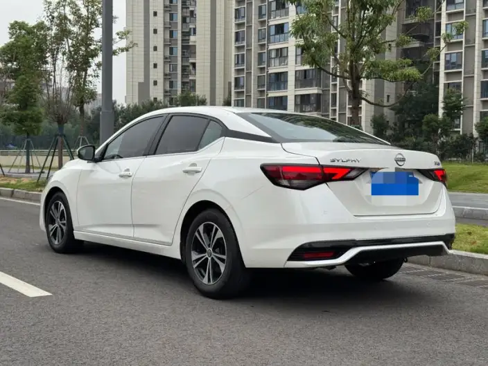 Nissan Sylphy 2023 Model 1.6L CVT Yuexiang Edition – фото 5