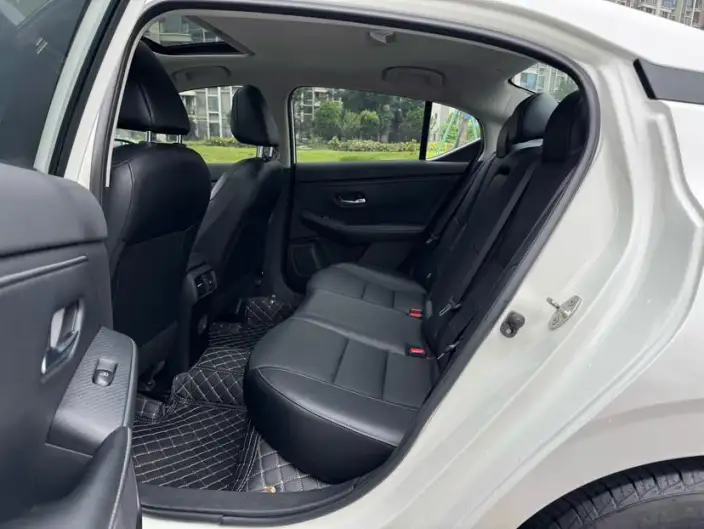 Nissan Sylphy 2023 Model 1.6L CVT Yuexiang Edition – фото 13