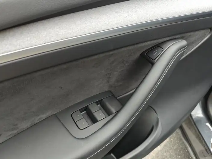 Model Y 2024 Model Rear-wheel drive version – фото 17