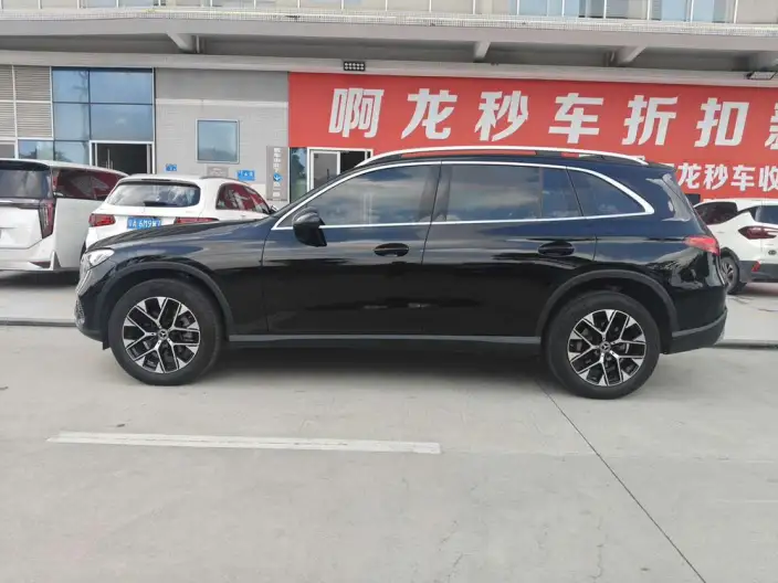 Mercedes-Benz GLC 2025 Model Facelift GLC 260 L 4MATIC Dynamic Model 5 seat – фото 3
