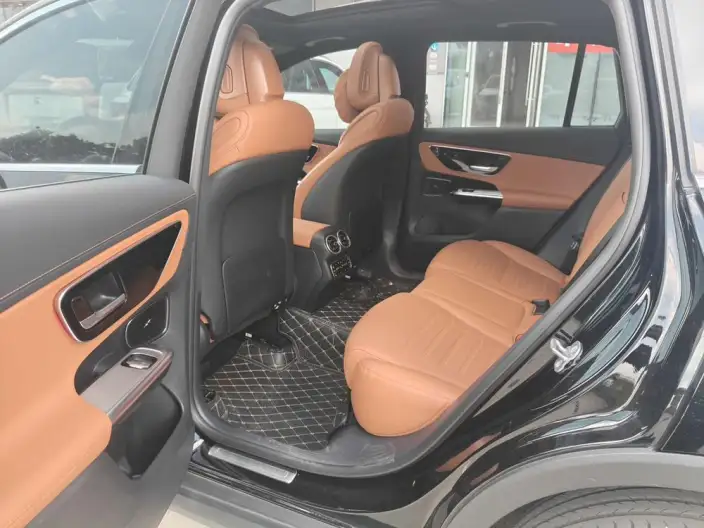 Mercedes-Benz GLC 2025 Model Facelift GLC 260 L 4MATIC Dynamic Model 5 seat – фото 9
