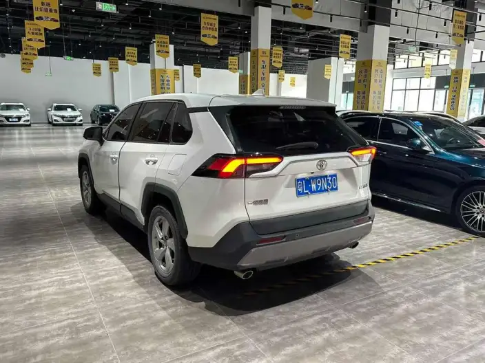 Toyota RAV4 2022 Model 2.0L CVT 2WD Fashion PLUS Edition – фото 4