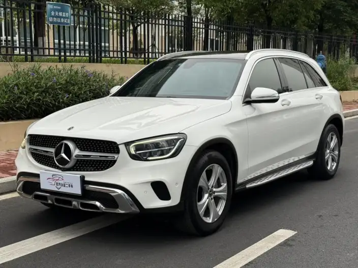 Mercedes-Benz GLC 2020 Model GLC 260 L 4MATIC Dynamic Model – фото 1