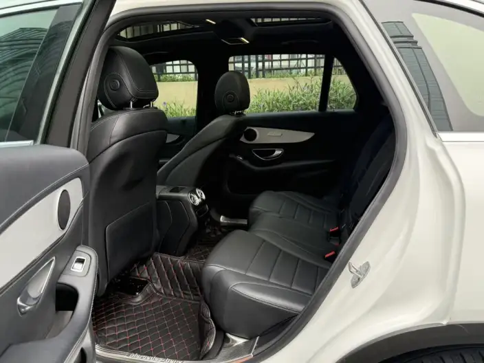 Mercedes-Benz GLC 2020 Model GLC 260 L 4MATIC Dynamic Model – фото 17