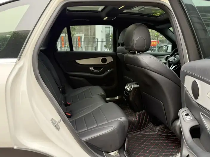 Mercedes-Benz GLC 2020 Model GLC 260 L 4MATIC Dynamic Model – фото 20