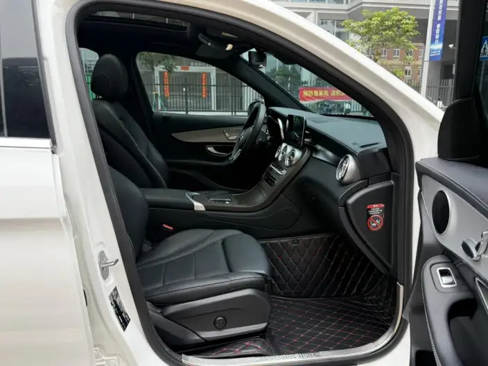 Mercedes-Benz GLC 2020 Model GLC 260 L 4MATIC Dynamic Model – фото 21