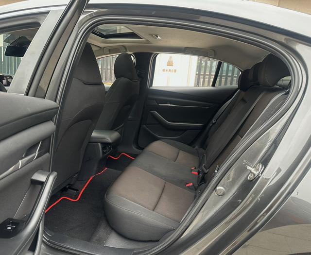 Mazda3 Axela Модель 2020 года 1.5L автоматическое Zhi Baojun Световой люк Edition – фото 7
