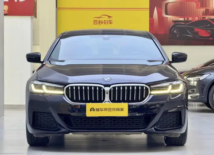 BMW 5 Series 2021 Model 530Li Exclusive Model M Sports Set – фото 2