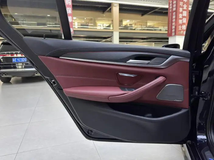 BMW 5 Series 2021 Model 530Li Exclusive Model M Sports Set – фото 6