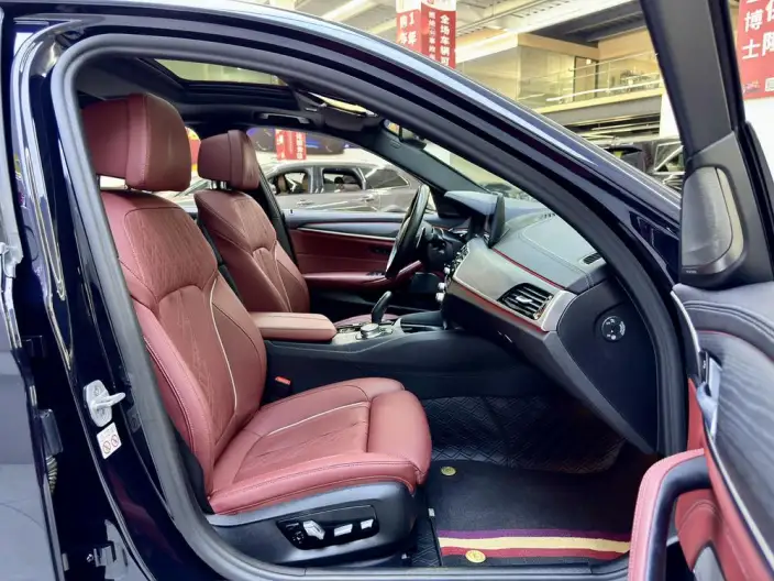 BMW 5 Series 2021 Model 530Li Exclusive Model M Sports Set – фото 12