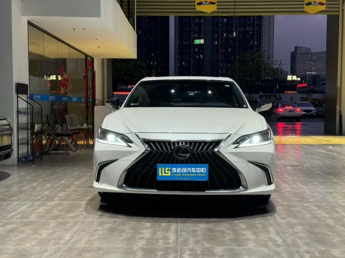 Lexus ES 2022 Model 200 Superior Edition – фото 2